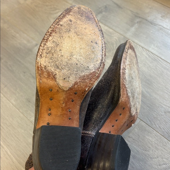 Frye Deborah cowboy ankle boots 10 - Picture 8 of 9